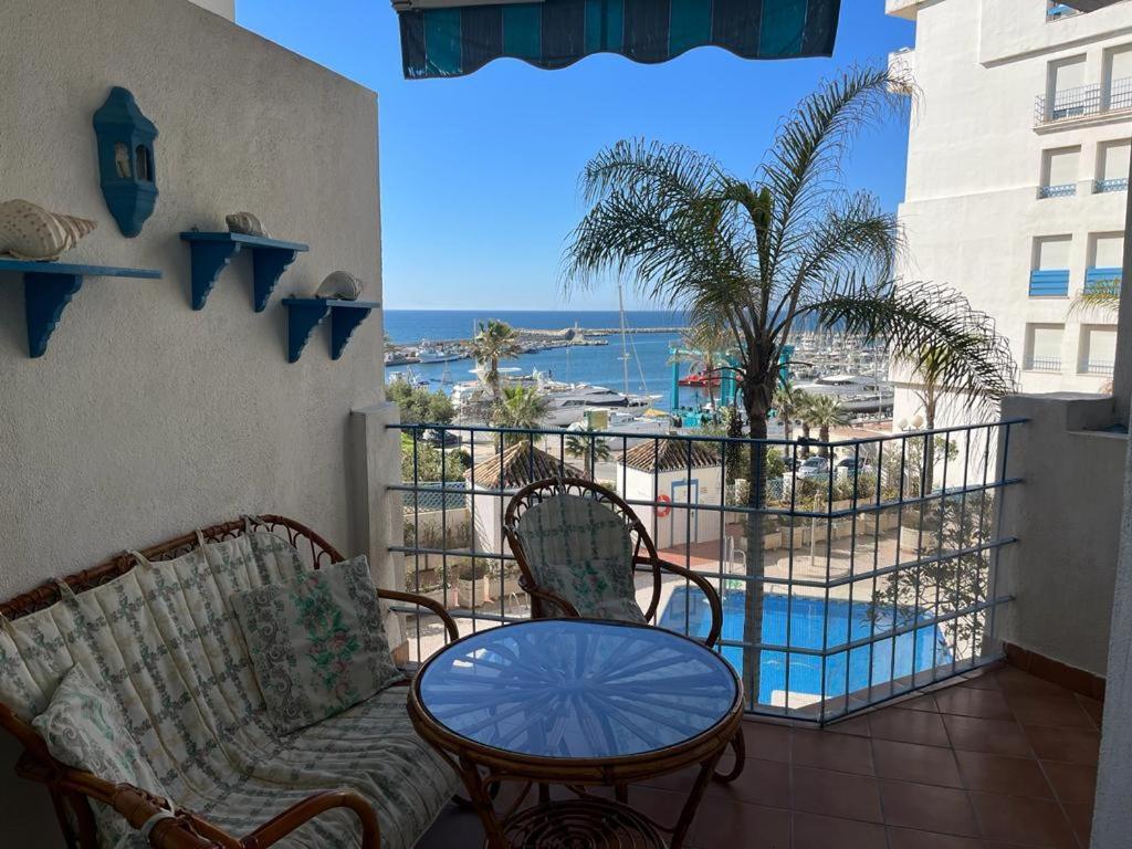 Lyrioshomes Precioso Apartamento Puerto De Estepona Luaran gambar