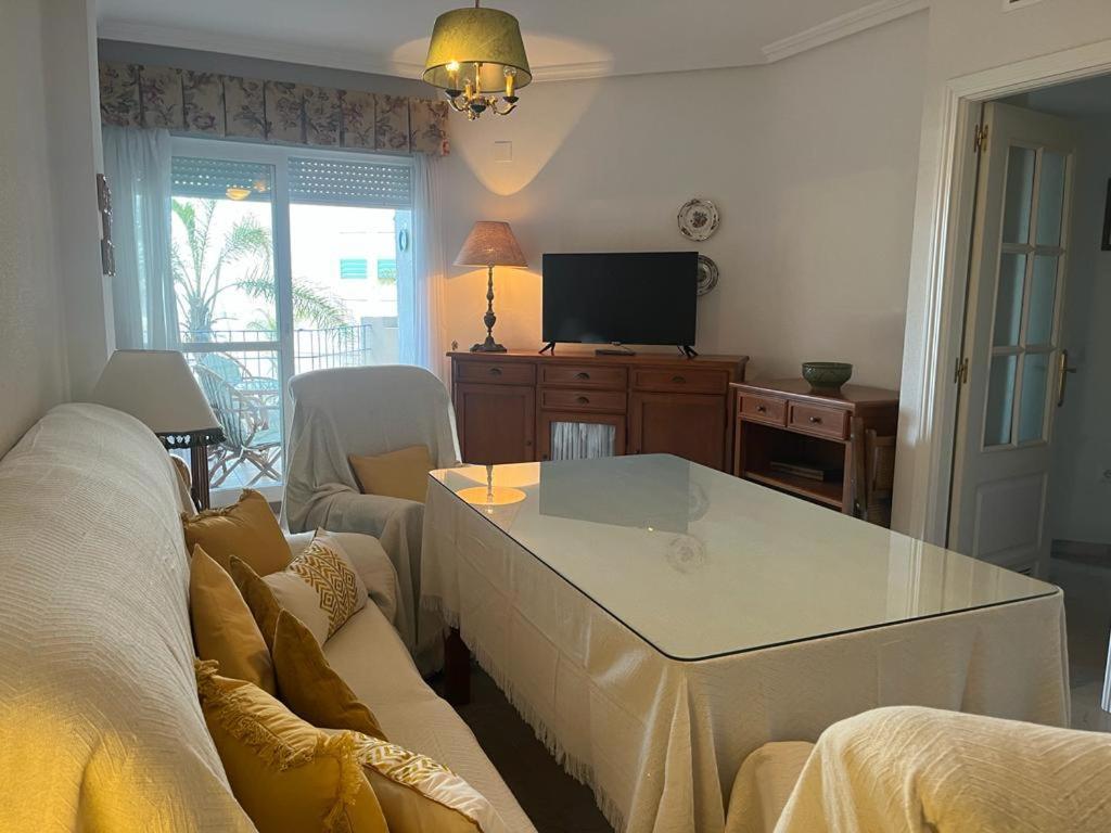Lyrioshomes Precioso Apartamento Puerto De Estepona Luaran gambar