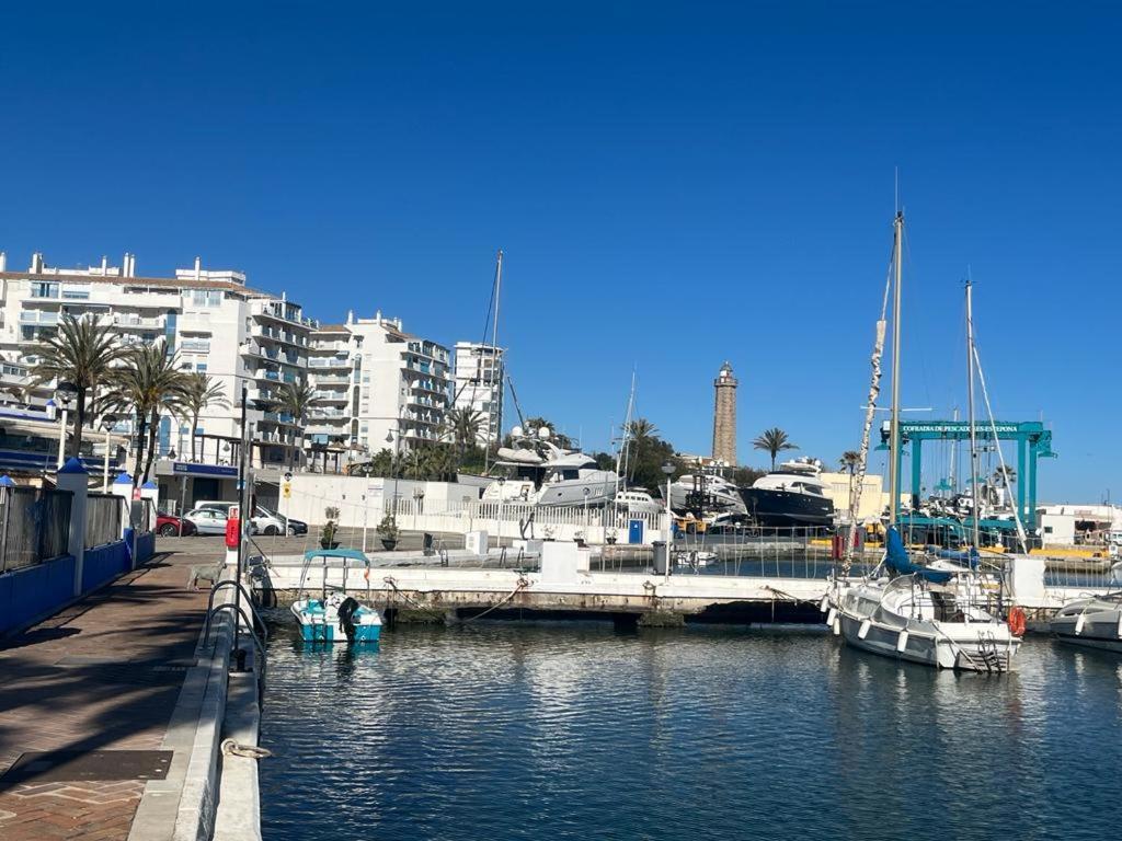 Lyrioshomes Precioso Apartamento Puerto De Estepona Luaran gambar