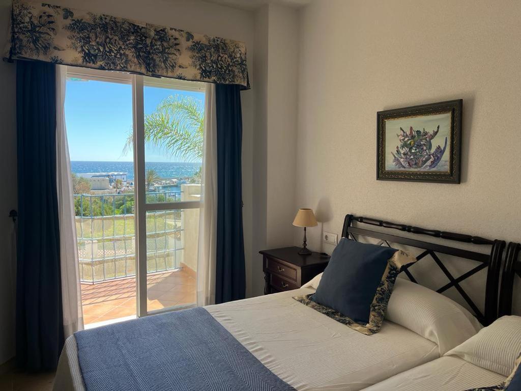 Lyrioshomes Precioso Apartamento Puerto De Estepona Luaran gambar