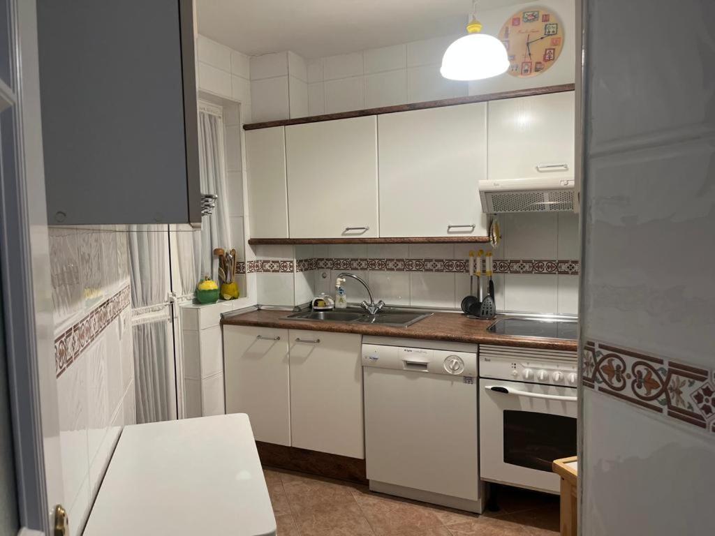 Lyrioshomes Precioso Apartamento Puerto De Estepona Luaran gambar
